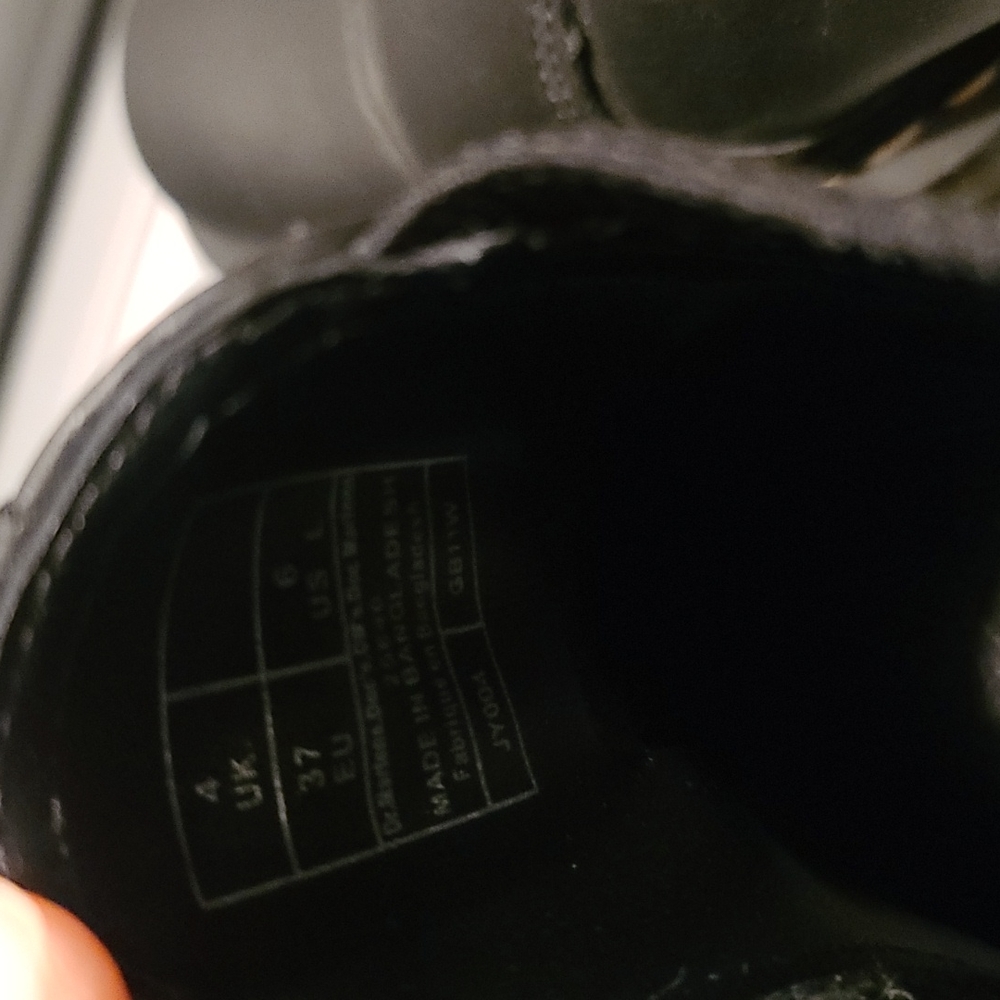 Doc Martens - Picture 6 of 6